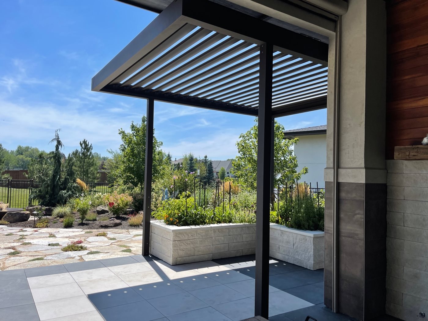 Designing Beyond the Indoors: Elevating Landscapes with Shading Solutions