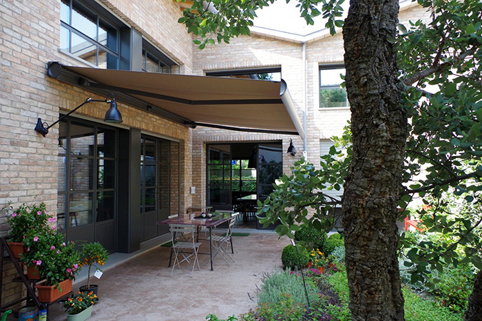 A Complete Approach to Outdoor Shading