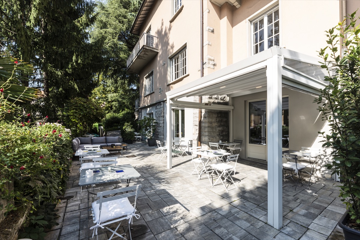 Outdoor-Gastfreundschaft mit Pergotenda® Palladia®