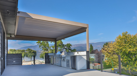 Wind-Resistant Pergolas: Protection and Style for Your Outdoor Space in the Rain