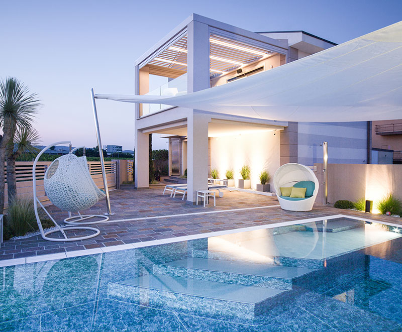 Een tuin met zwembad aanleggen